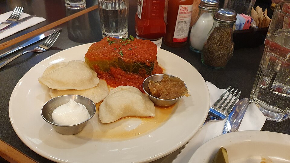 Вареники с тушёной капустой